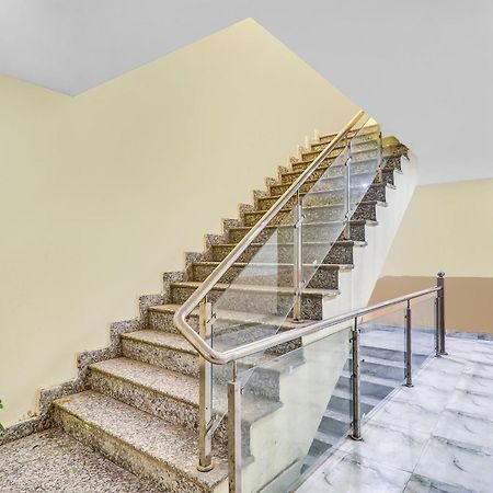 Hotel O Prince Home Stay Near Ambience Mall Neu-Delhi Exterior foto