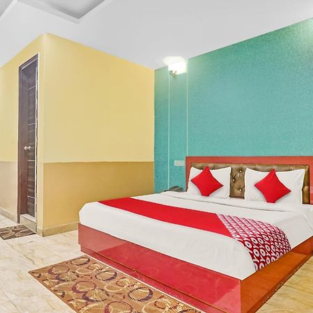 Hotel O Prince Home Stay Near Ambience Mall Neu-Delhi Exterior foto
