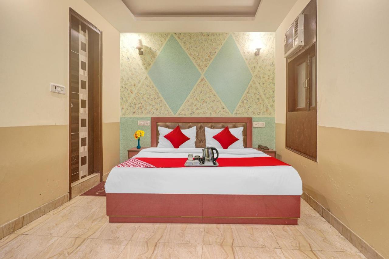 Hotel O Prince Home Stay Near Ambience Mall Neu-Delhi Exterior foto