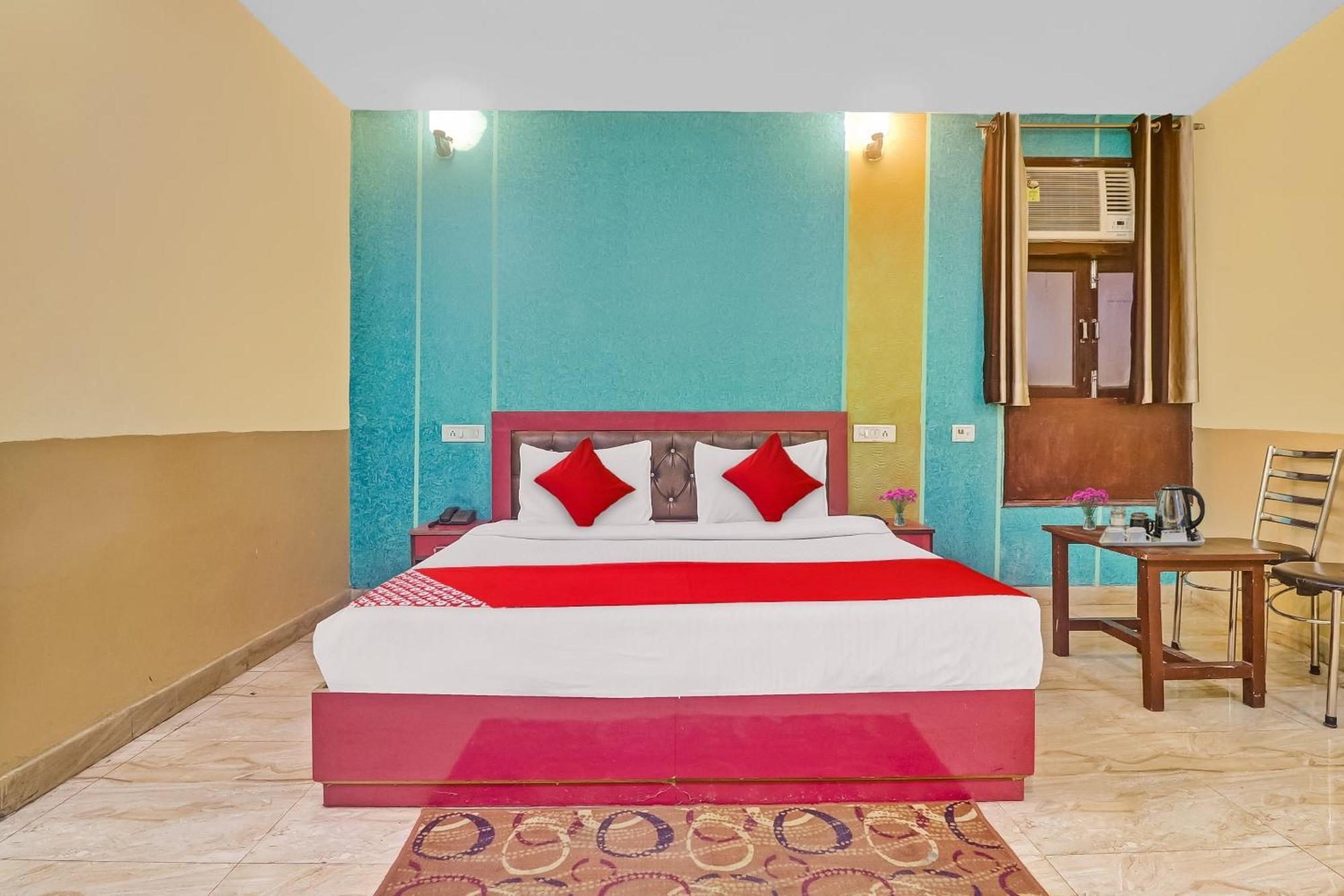 Hotel O Prince Home Stay Near Ambience Mall Neu-Delhi Exterior foto